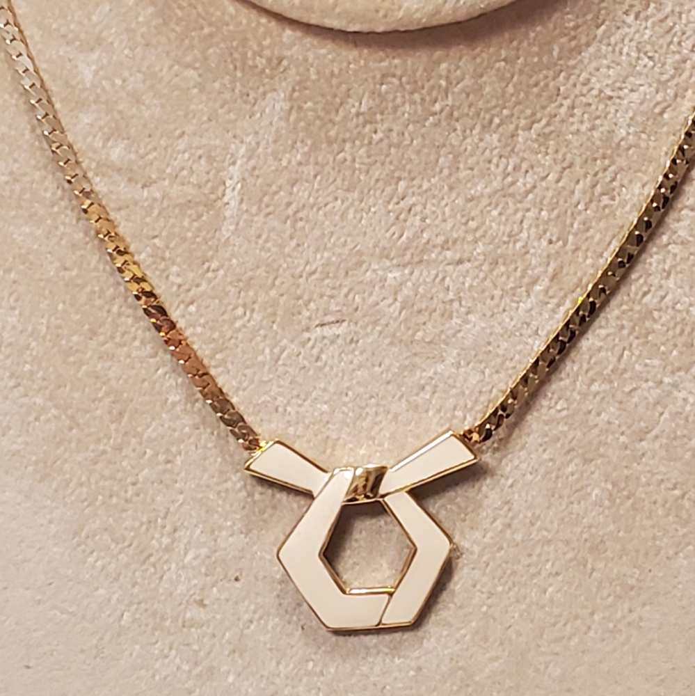 Monet signed vintage collar necklace 15"